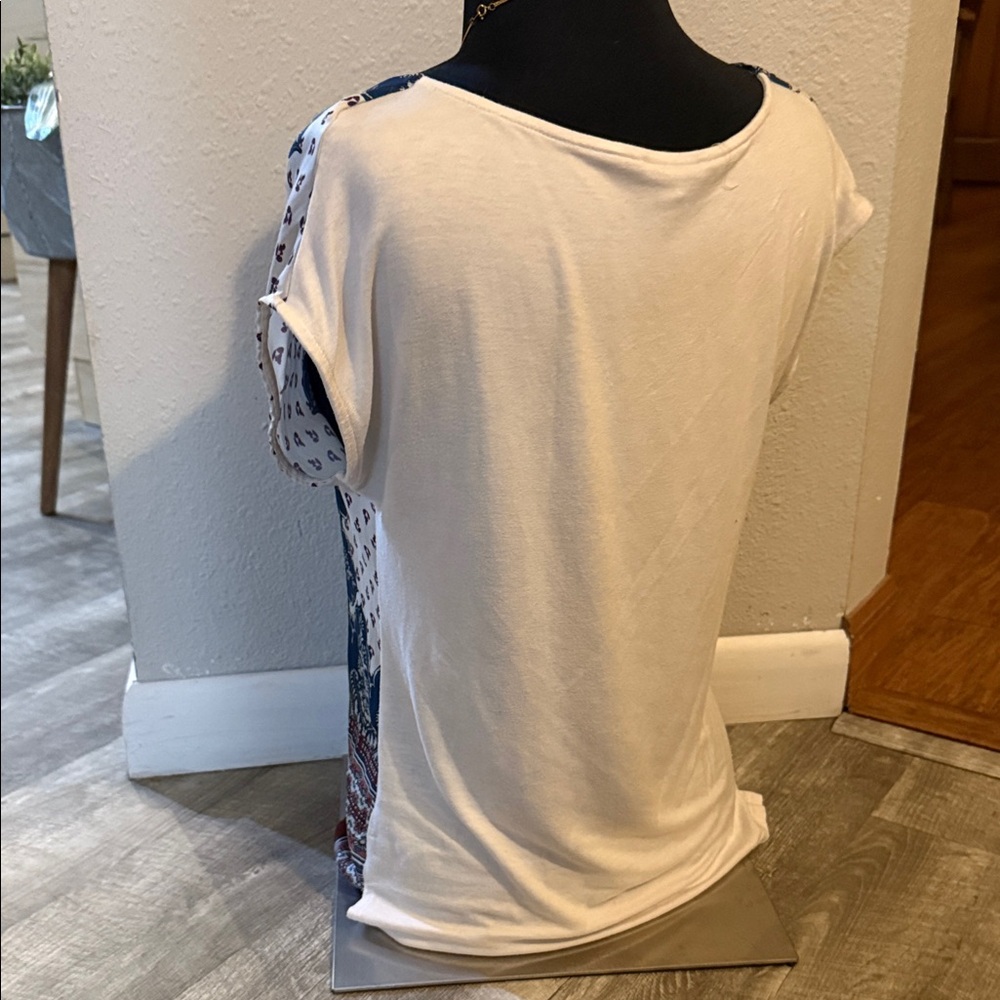 Women's Multicolor Patterned Top - Picture 7 of 12